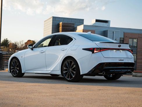 Used 2022 Lexus IS 350 F Sport image 5
