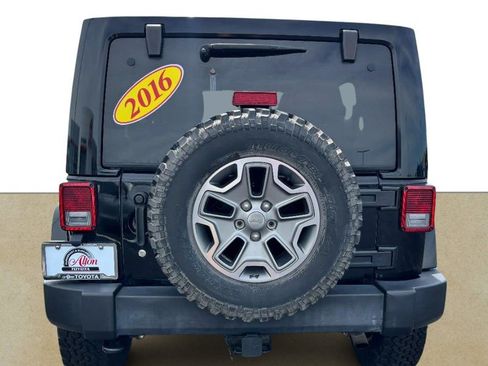Used 2016 Jeep Wrangler Unlimited Rubicon w/ Dual Top Group AWD/4WD image 5