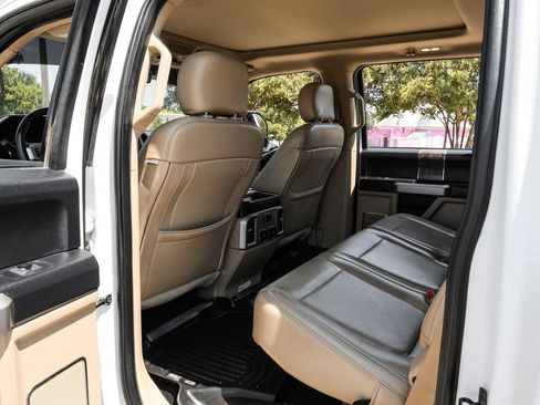 Used 2019 Ford F250 Lariat w/ Lariat Ultimate Package AWD/4WD image 39