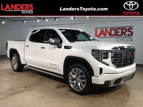 Used 2024 GMC Sierra 1500 Denali w/ Denali Reserve Package image 1