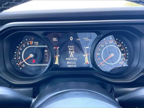 Used 2025 Jeep Gladiator Sport AWD/4WD image 12