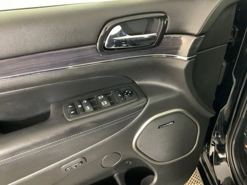 Used 2021 Jeep Grand Cherokee Overland image 13