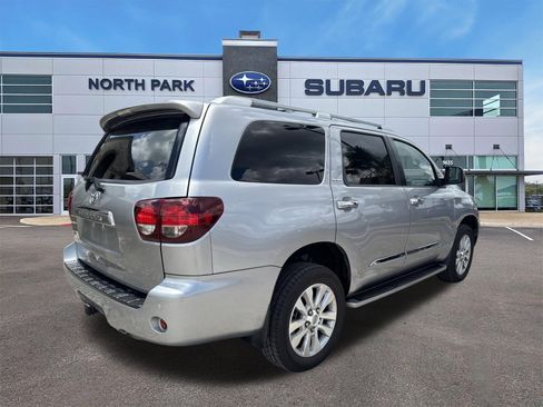Used 2018 Toyota Sequoia Platinum AWD/4WD image 3
