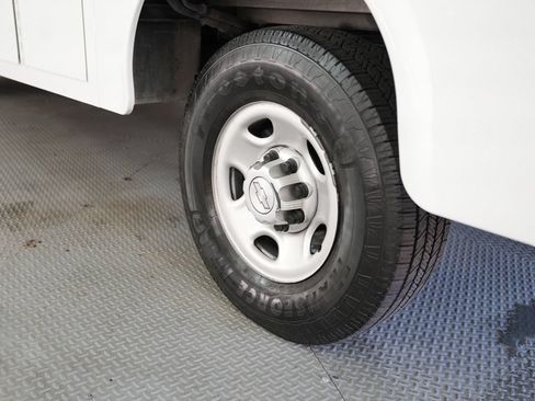 Used 2020 Chevrolet Express 3500 w/ Power Convenience Package RWD image 46