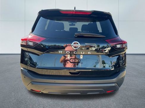 Used 2021 Nissan Rogue S AWD/4WD image 3