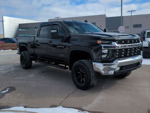 Used 2022 Chevrolet Silverado 2500 LT w/ Convenience Package image 2