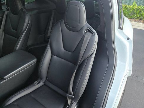 Used 2018 Tesla Model X P100D image 24