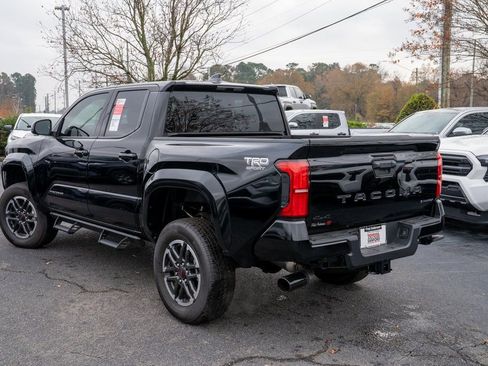 New 2025 Toyota Tacoma TRD Sport image 4