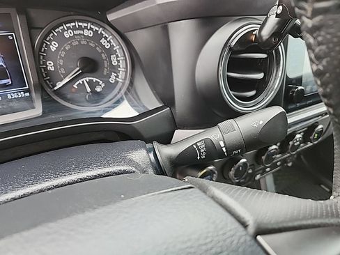 Used 2018 Toyota Tacoma TRD Pro AWD/4WD image 13