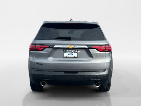 Used 2023 Chevrolet Traverse LS w/ Safety Package image 4