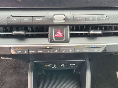 Used 2025 Kia K4 LXS image 18