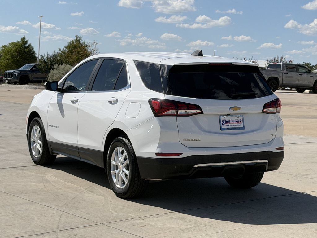 Used 2022 Chevrolet Equinox LT FWD image 4