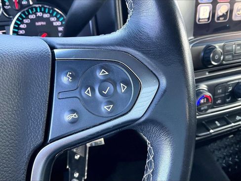 Used 2023 Nissan Titan PRO-4X w/ Pro-4x Convenience Package image 18