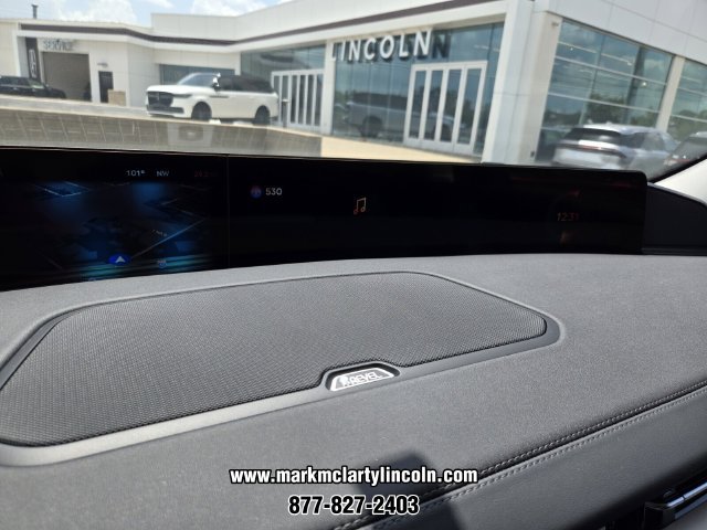 New 2027 Lincoln Navigator Premiere AWD/4WD image 22