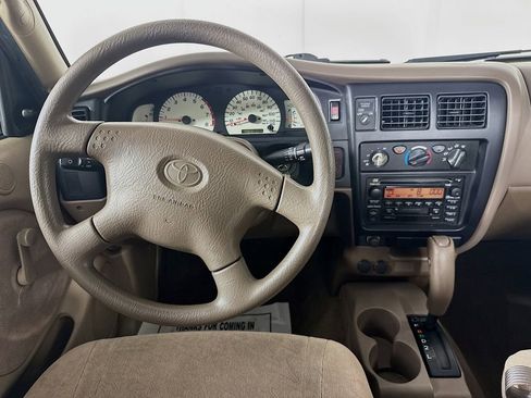 Used 2004 Toyota Tacoma 2WD Xtracab image 24