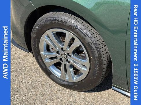 Used 2022 Toyota Sienna Platinum AWD/4WD image 10