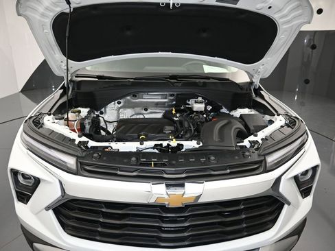 Certified 2025 Chevrolet TrailBlazer LT FWD image 28