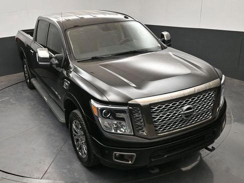 Used 2017 Nissan Titan Platinum Reserve AWD/4WD image 18