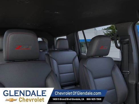 New 2026 Chevrolet Traverse Z71 w/ Driver Confidence Package AWD/4WD image 24