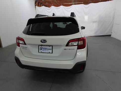 Used 2018 Subaru Outback 2.5i Premium w/ Protection Package #1 AWD/4WD image 5