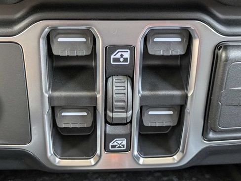 New 2026 Jeep Gladiator Sport AWD/4WD image 23