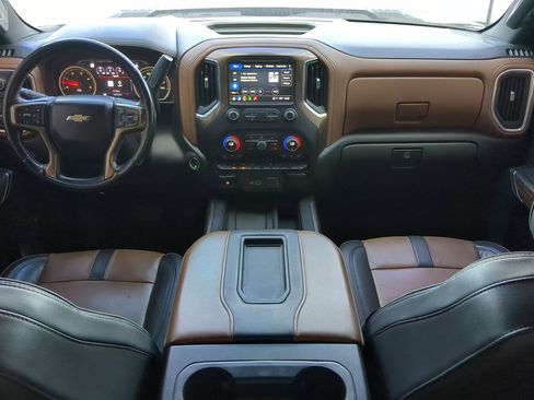 Used 2022 Chevrolet Silverado 3500 High Country image 13