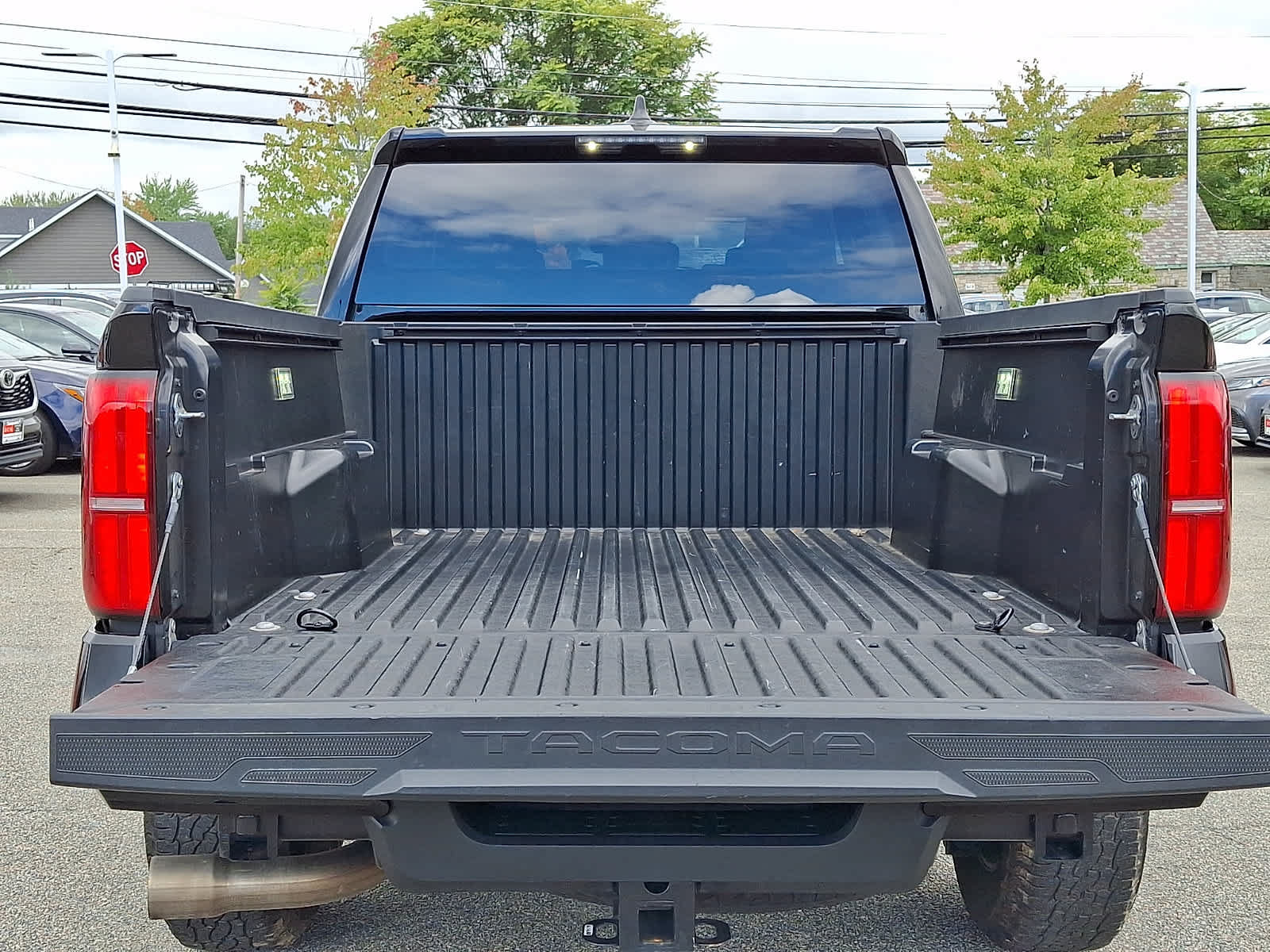 Used 2024 Toyota Tacoma TRD Off-Road AWD/4WD image 30