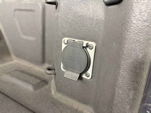 Used 2023 Chevrolet Silverado 1500 LTZ image 46