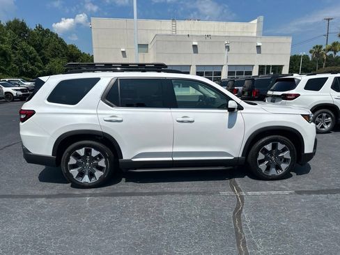New 2026 Honda Pilot Elite image 2