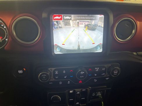 Used 2021 Jeep Gladiator Rubicon image 20