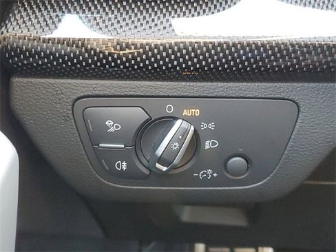 Used 2022 Audi SQ5 Premium w/ Convenience Package image 19