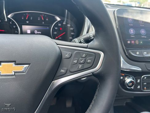 Used 2023 Chevrolet Equinox Premier FWD image 17