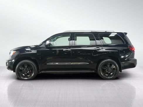 Used 2019 Toyota Sequoia Platinum AWD/4WD image 2