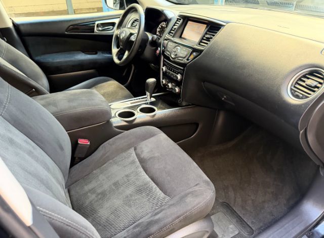 Used 2016 Nissan Pathfinder SV FWD image 20