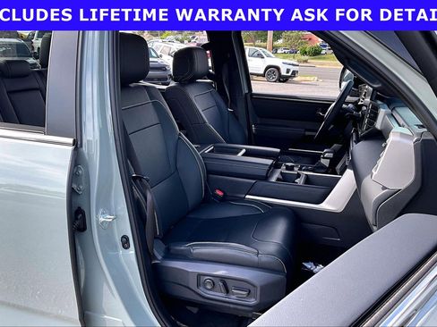 Used 2026 Toyota Tundra Limited AWD/4WD image 7