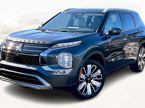 New 2026 Mitsubishi Outlander SEL image 1