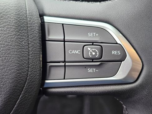 New 2026 Jeep Compass Latitude image 17