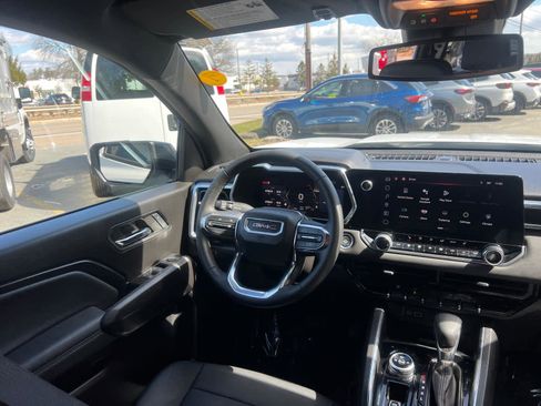 Certified 2024 GMC Canyon Elevation w/ Elevation Premium Package image 32