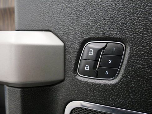 Used 2018 Ford F150 Lariat w/ Equipment Group 502A Luxury image 15