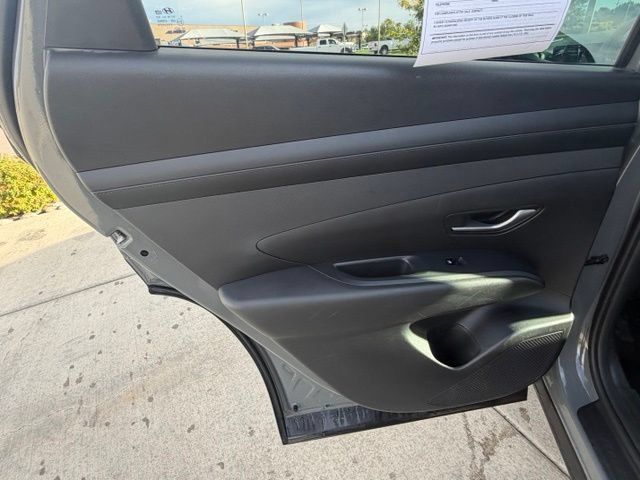 Used 2025 Hyundai Tucson SEL AWD/4WD image 26