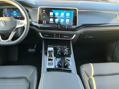 New 2025 Volkswagen Atlas Cross Sport SEL image 11