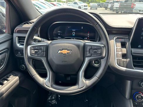 Used 2024 Chevrolet Suburban LT AWD/4WD image 13