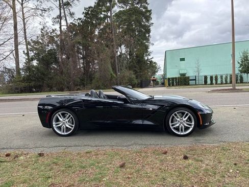 Used 2019 Chevrolet Corvette Stingray Convertible w/ 1LT image 3
