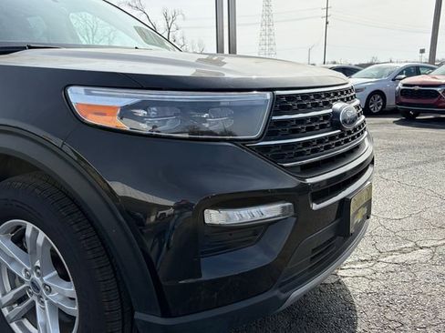 Used 2024 Ford Explorer XLT w/ Equipment Group 202A image 15