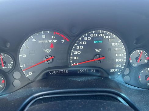 Used 2000 Chevrolet Corvette Coupe w/ Memory Pkg RWD image 20