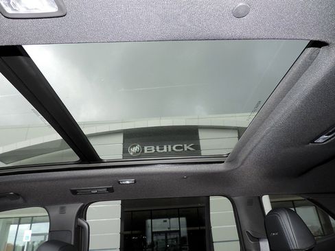 New 2026 Buick Enclave Avenir w/ Super Cruise Package FWD image 10