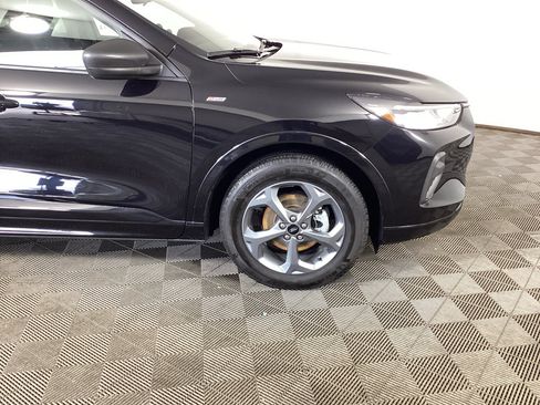 Certified 2023 Ford Escape ST-Line w/ Tech Pack #1 AWD/4WD image 7