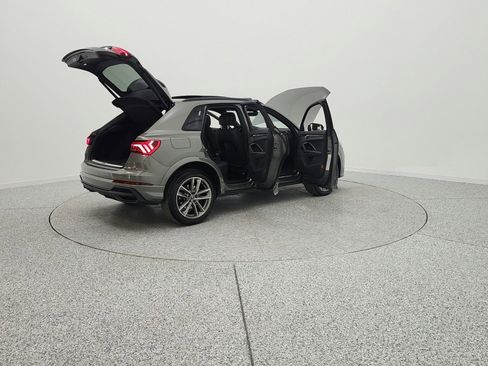 Used 2025 Audi Q3 2.0T Premium w/ Convenience Package image 11