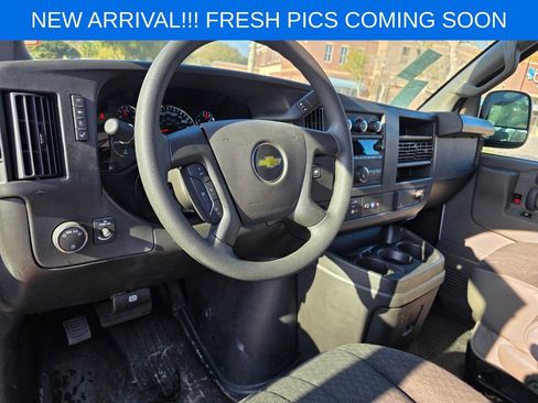 Used 2024 Chevrolet Express 2500 w/ Driver Convenience Package image 9