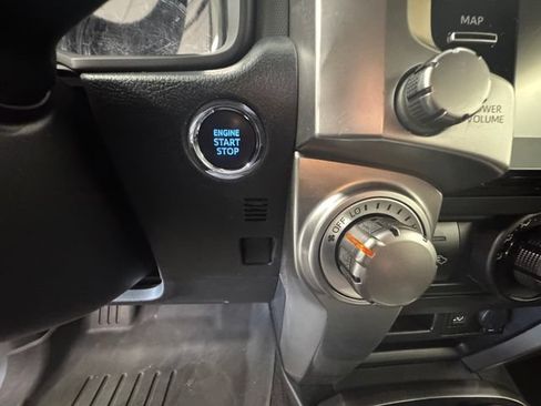 Used 2022 Toyota 4Runner Trail Special Edition AWD/4WD image 22